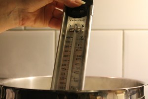 Heating whey to 92ºC to make ricotta